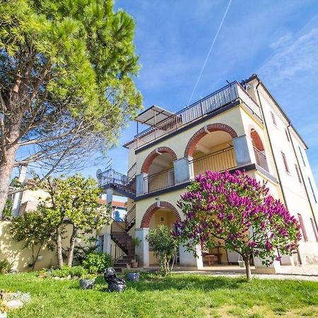 Apartment Bencic Karigador Exteriér fotografie
