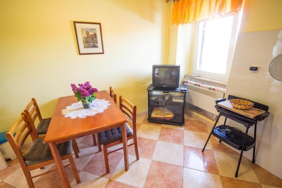 Apartment Bencic Karigador Exteriér fotografie